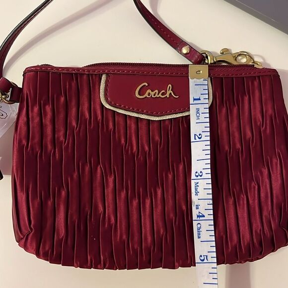 Coach Ashley Vintage Y2K Satin Burgundy Wristlet Red Pleated Clutch Bag Glam New - Picture 10 of 10